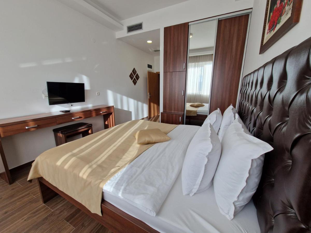 Motel Celebic Mitrovica Kültér fotó