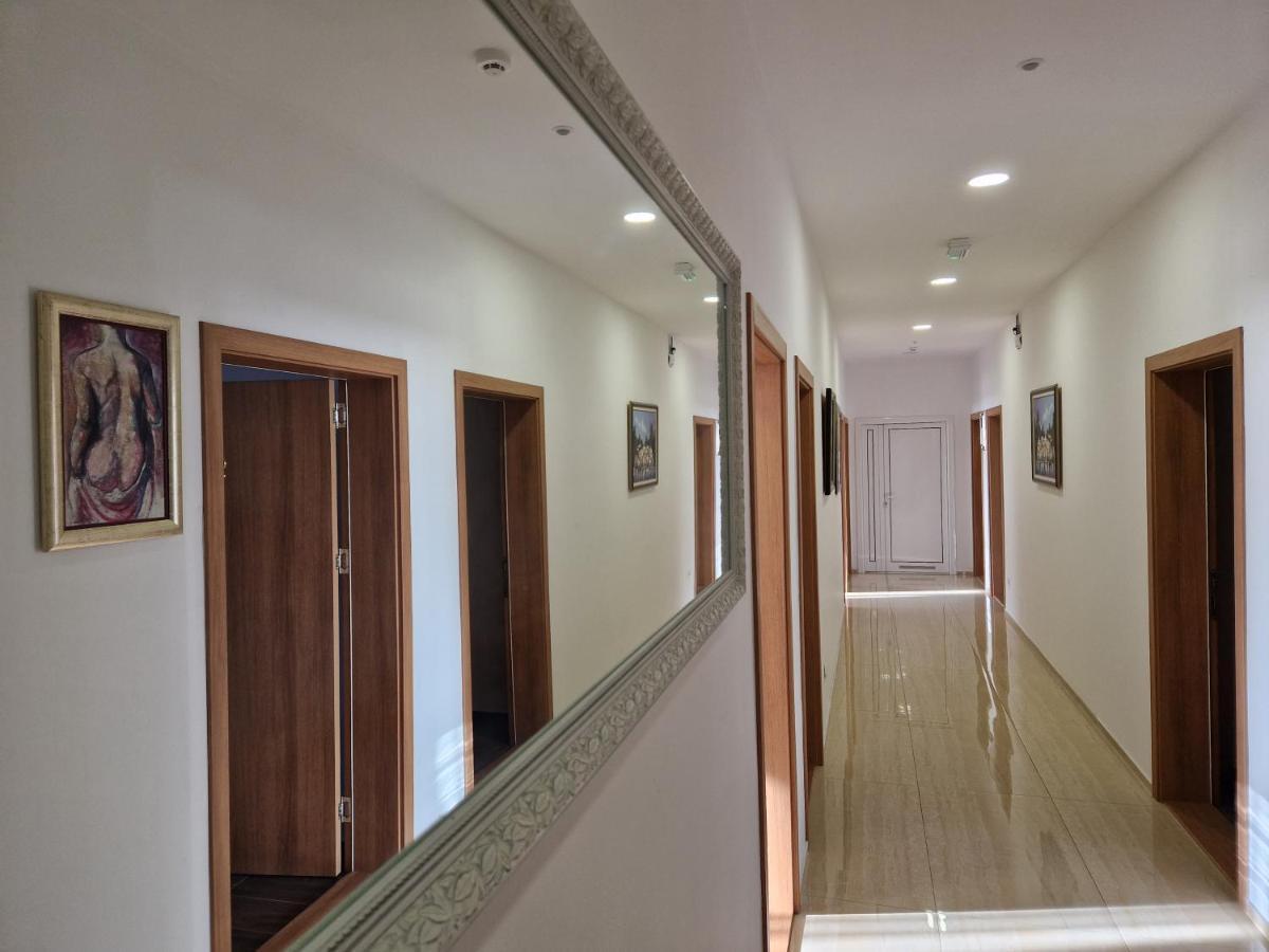 Motel Celebic Mitrovica Kültér fotó