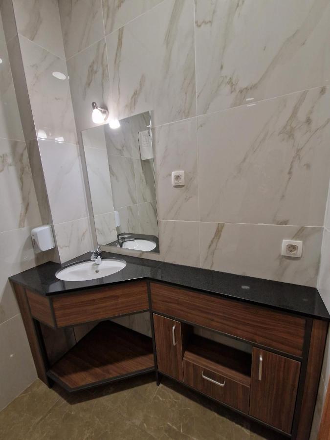 Motel Celebic Mitrovica Kültér fotó