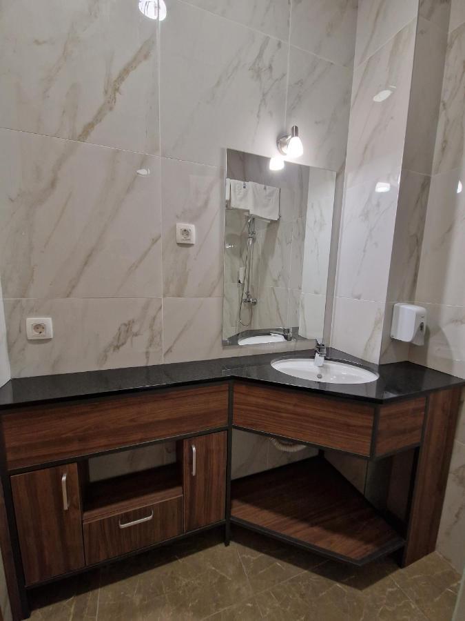 Motel Celebic Mitrovica Kültér fotó