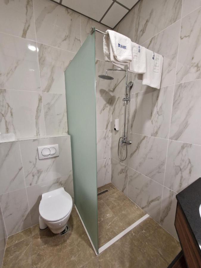 Motel Celebic Mitrovica Kültér fotó