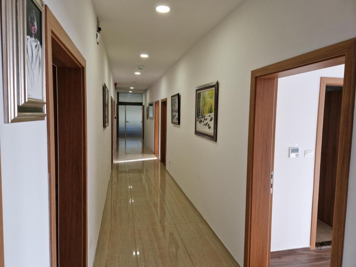Motel Celebic Mitrovica Kültér fotó